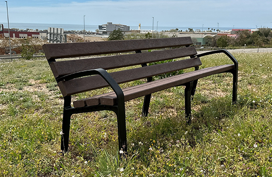 mesures banc de plàstic reciclat 