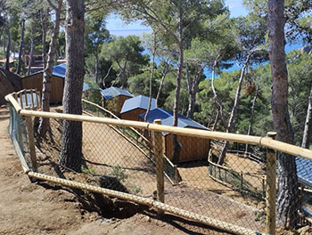 tanca de fusta yosemite instalada en camping